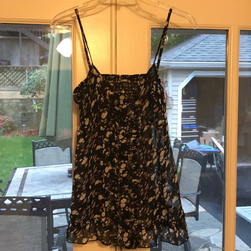 Woman flower dress top